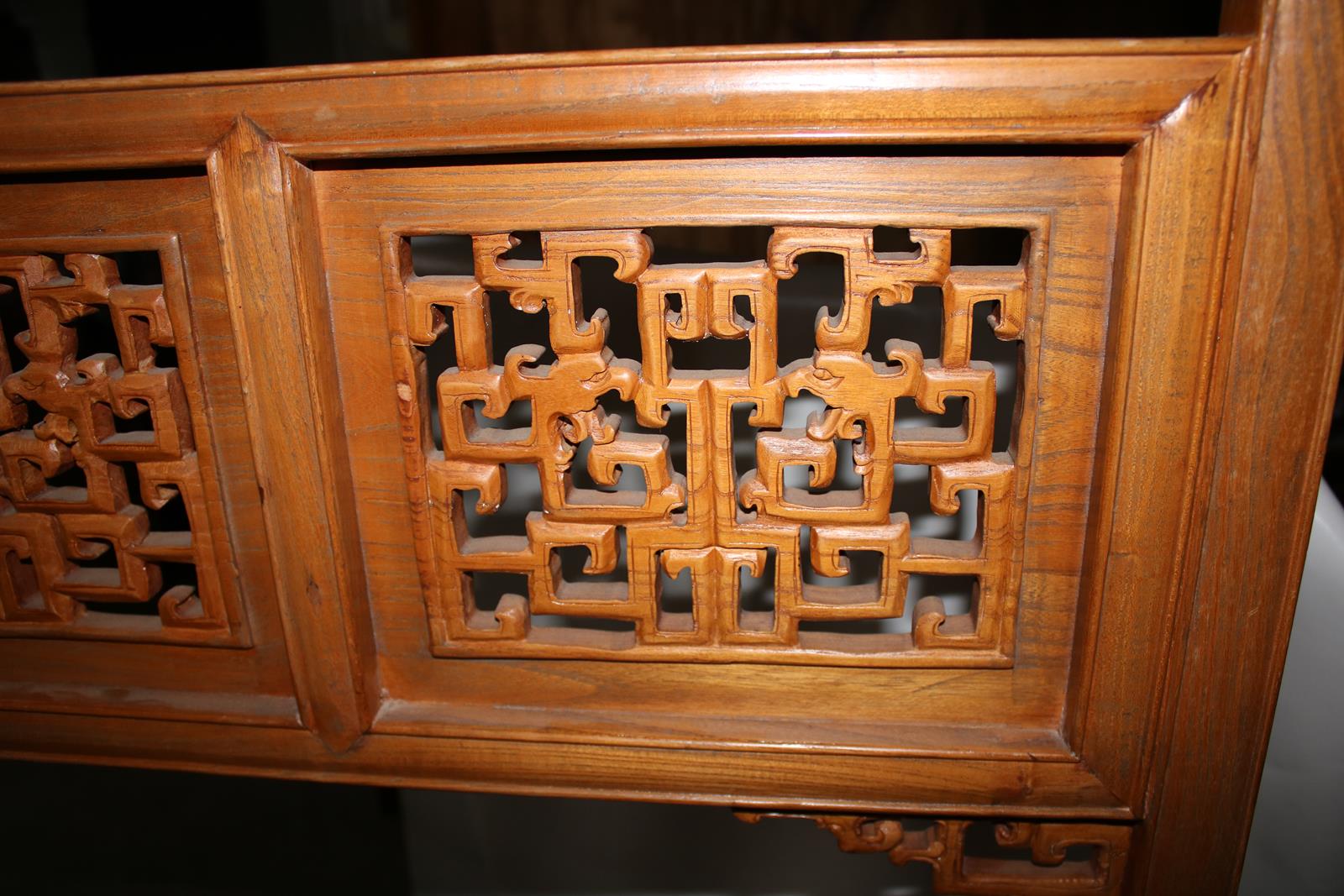 Gongträger. | Bild Nr.2